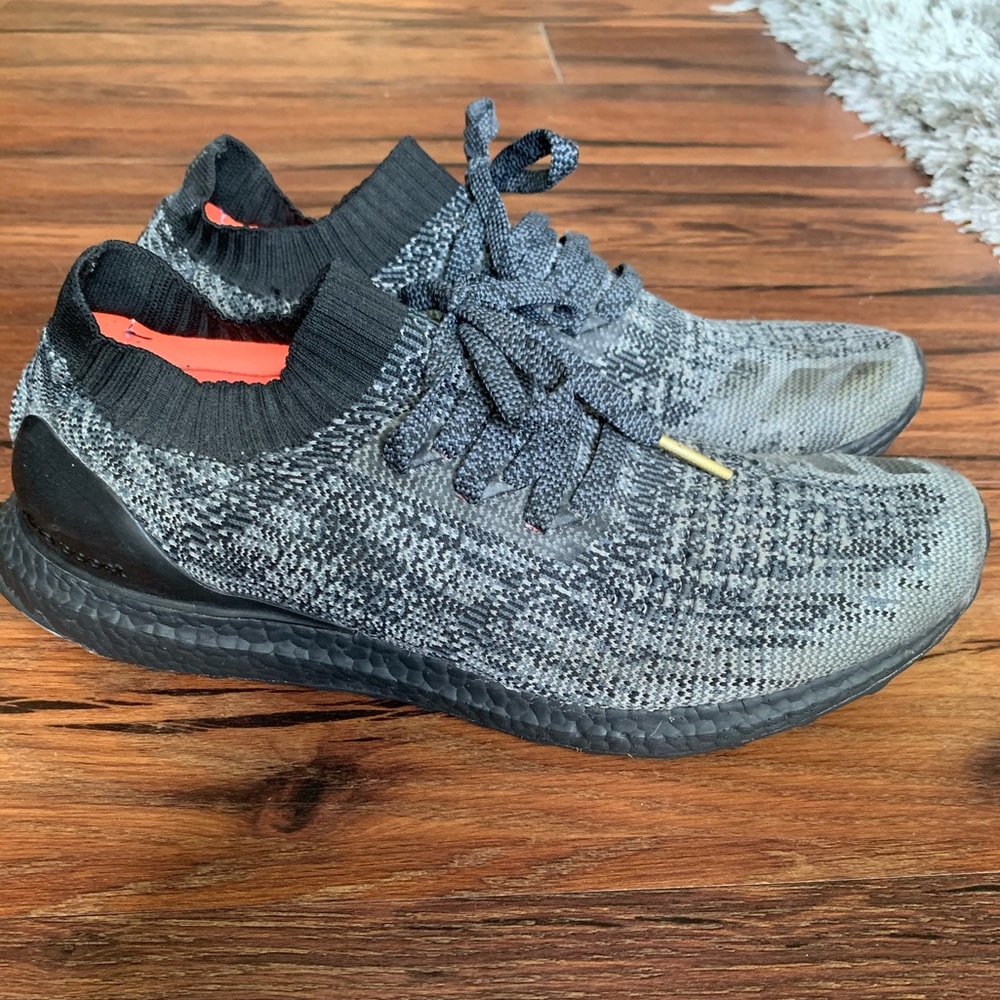 adidas Ultra Boost Uncaged Triple Black - Picture 7 of 7